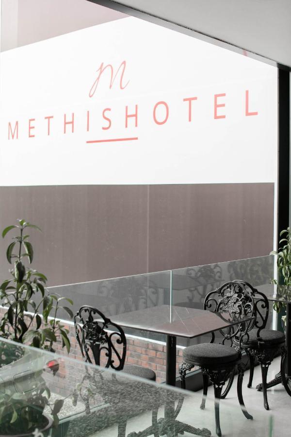 Methishotel Karsiyaka  Bagian luar foto
