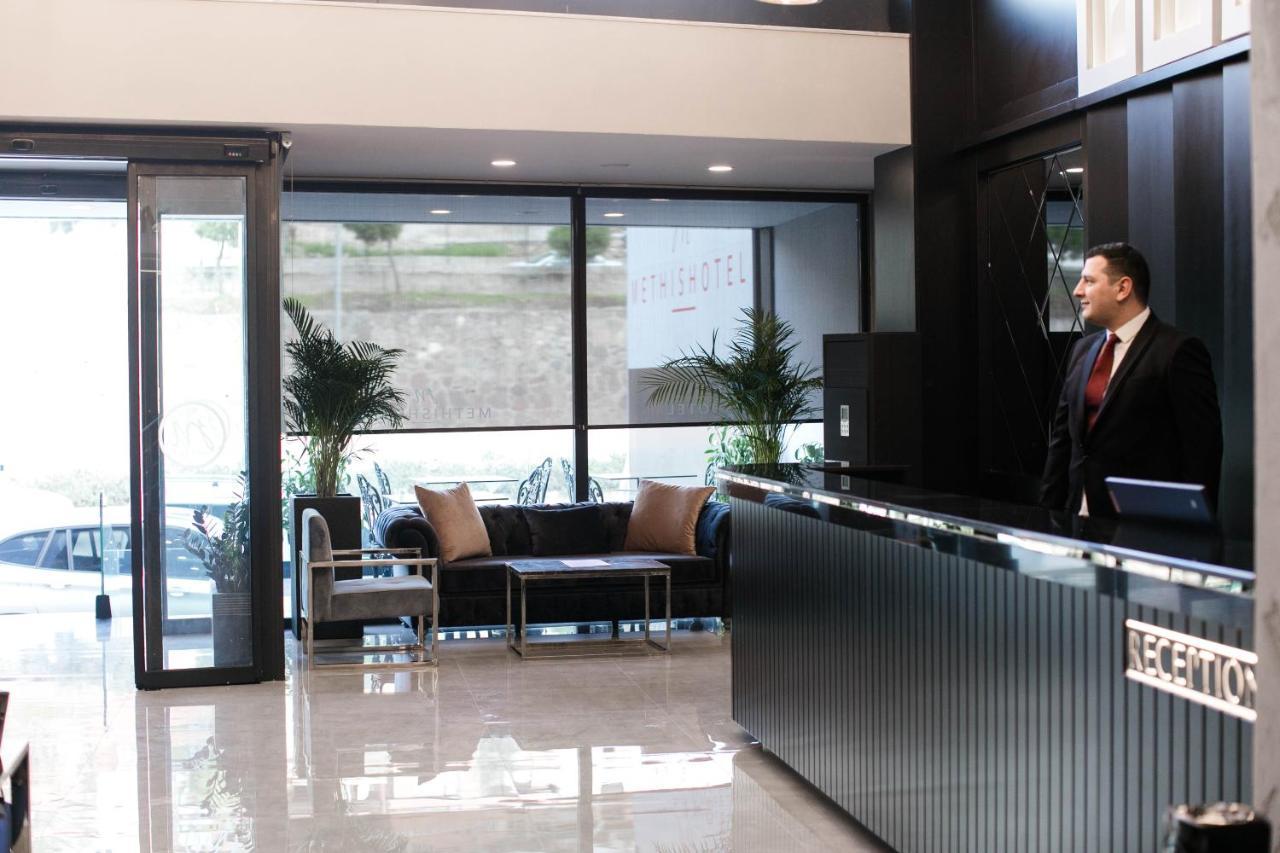 Methishotel Karsiyaka  Bagian luar foto