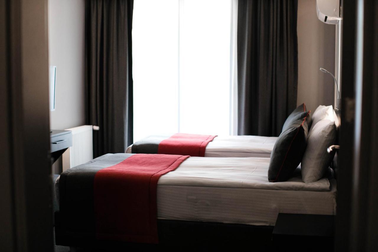 Methishotel Karsiyaka  Bagian luar foto