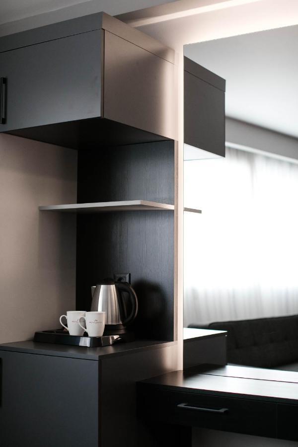 Methishotel Karsiyaka  Bagian luar foto