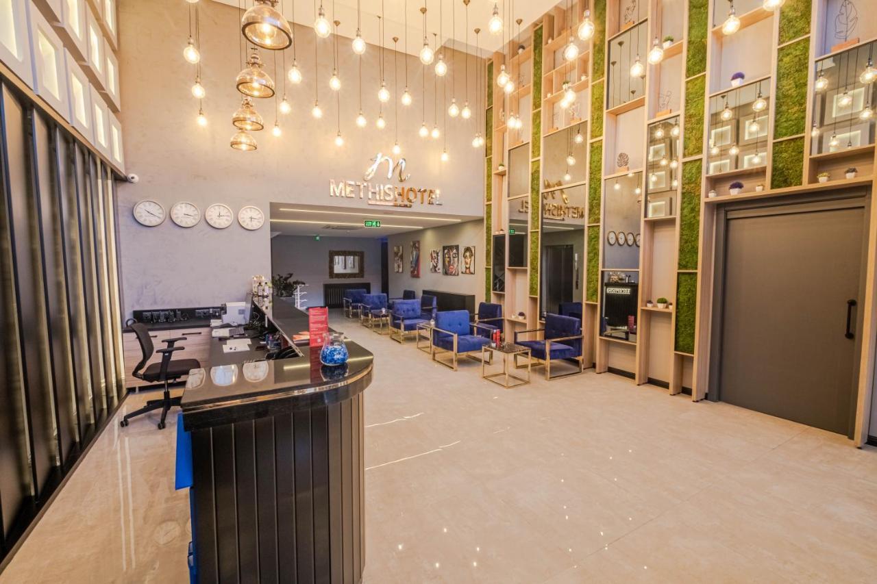 Methishotel Karsiyaka  Bagian luar foto